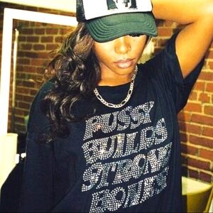 Graphic tee